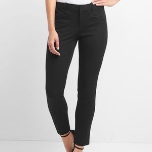 Skinny black ankle pant